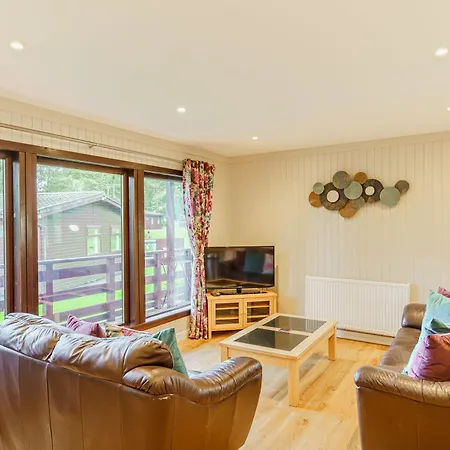 Bluebell Lodge 10 With Hot Tub Newton Stewart Exterior photo