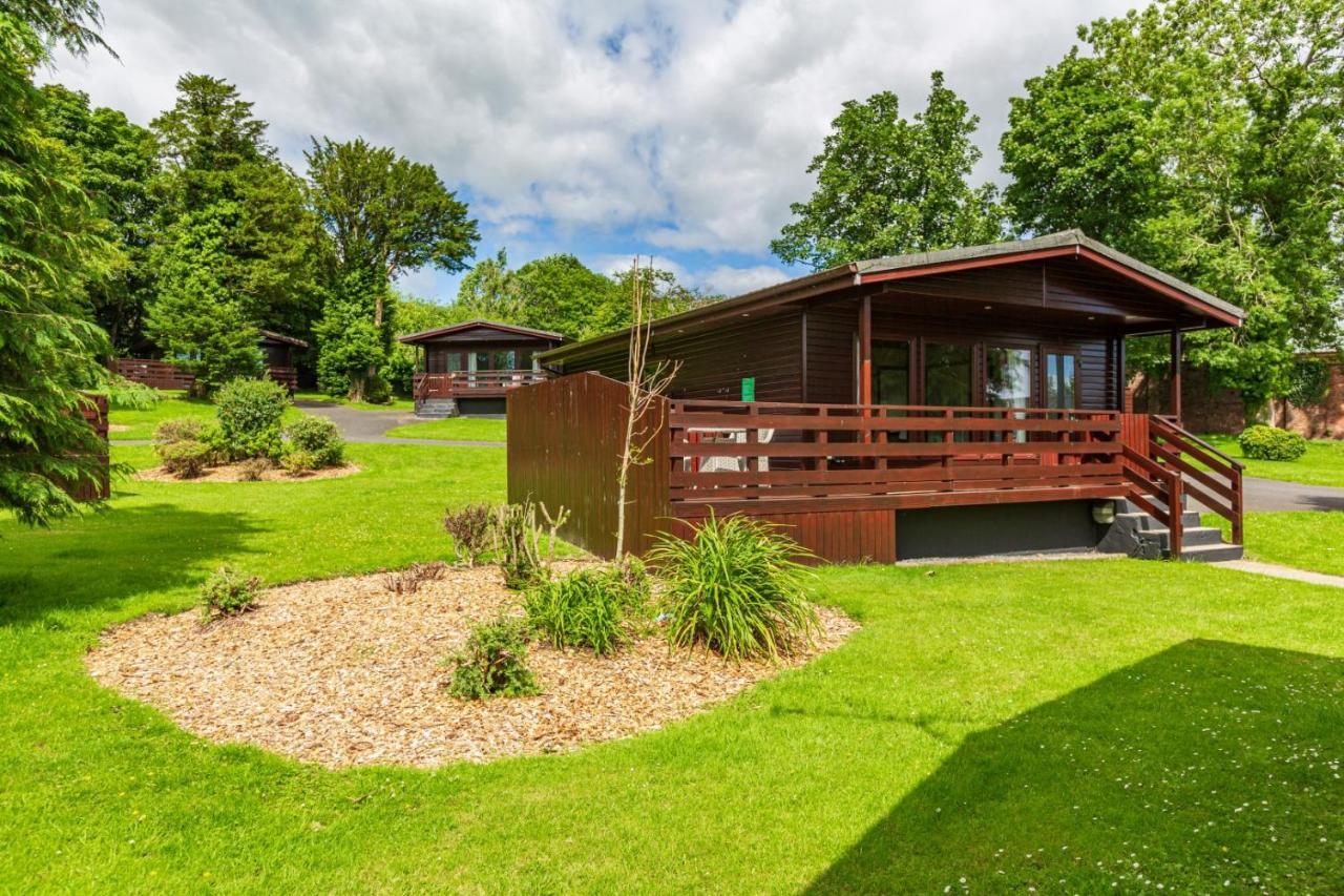 Chalet Bluebell 10 With Hot Tub Newton Stewart
