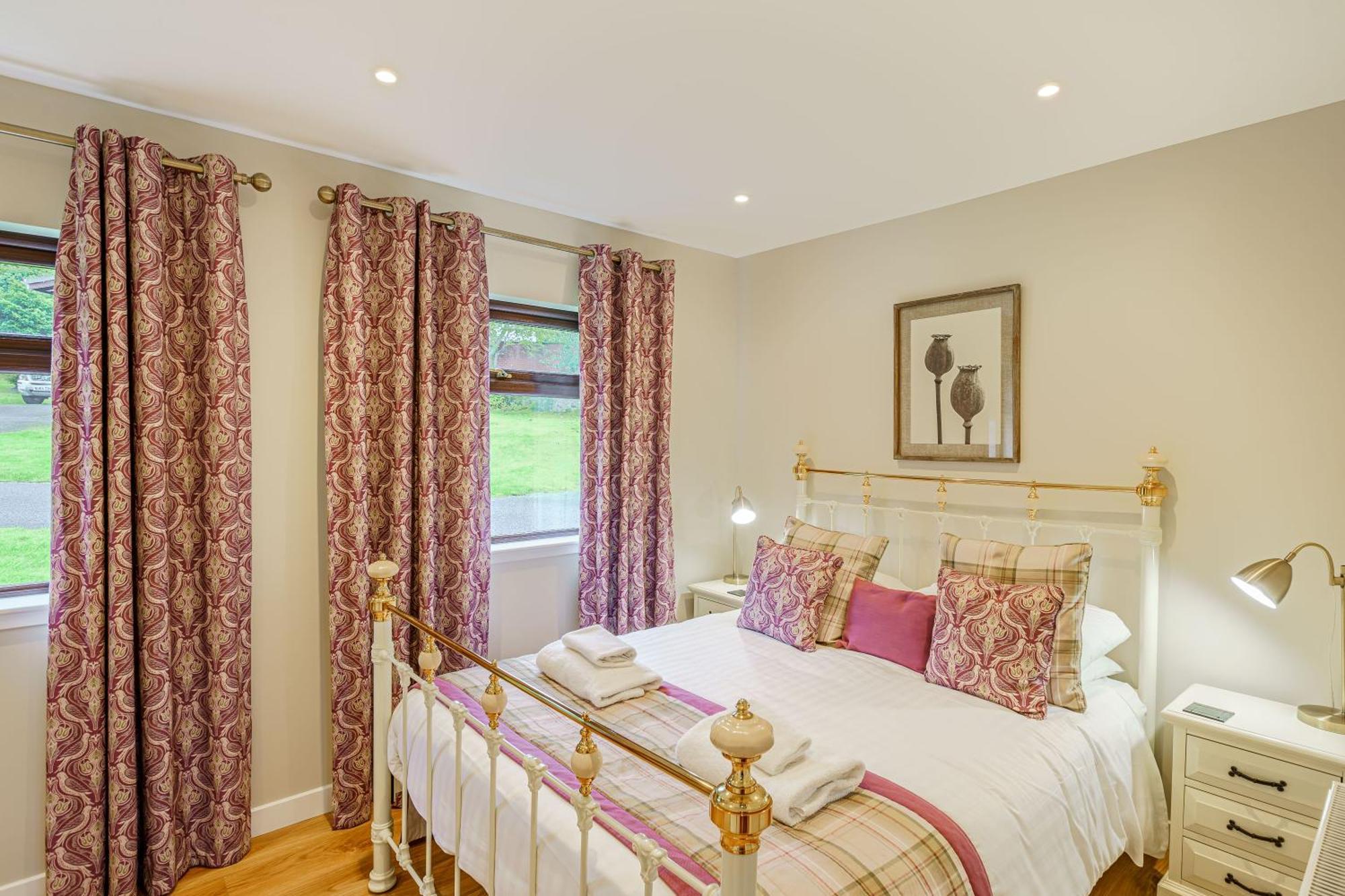 Bluebell 10 With Hot Tub * Newton Stewart